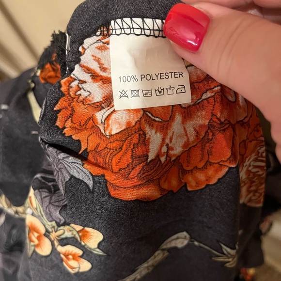 We Love Fashion off shoulder, 3/4 sleeve, wide leg jumpsuit in modern floral, M - Picture 6 of 9